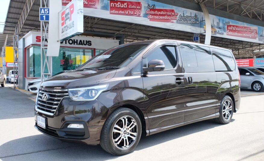 2019 HYUNDAI H-1 2.5 DELUXE TOP