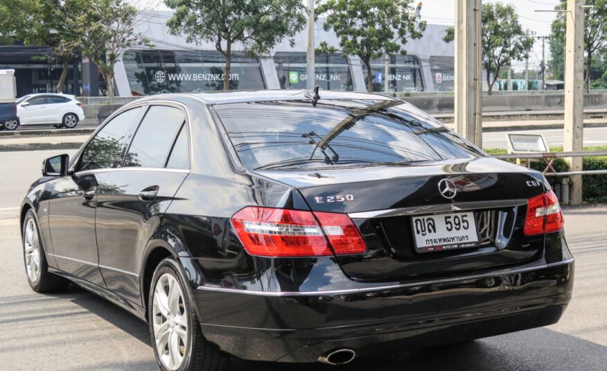 2011 BENZ E-CLASS, E250 1.8 CGI โฉม W212