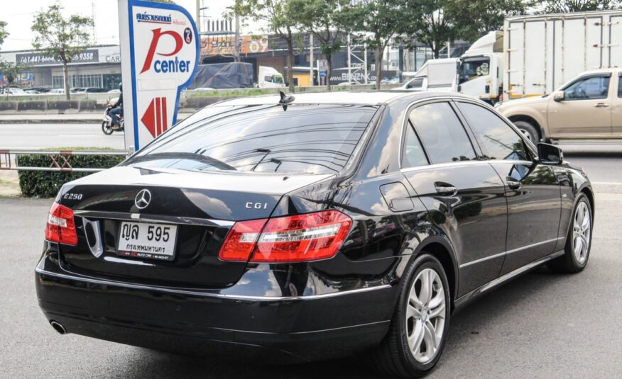 2011 BENZ E-CLASS, E250 1.8 CGI โฉม W212